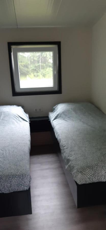 Chalet 2 Landgoedcamping Nienoord In Leek Dış mekan fotoğraf